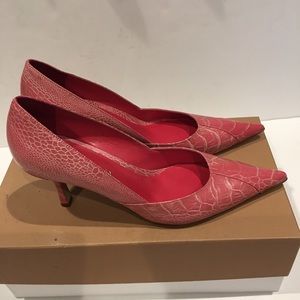 Worn once Antonio Melani Croco embossed pump